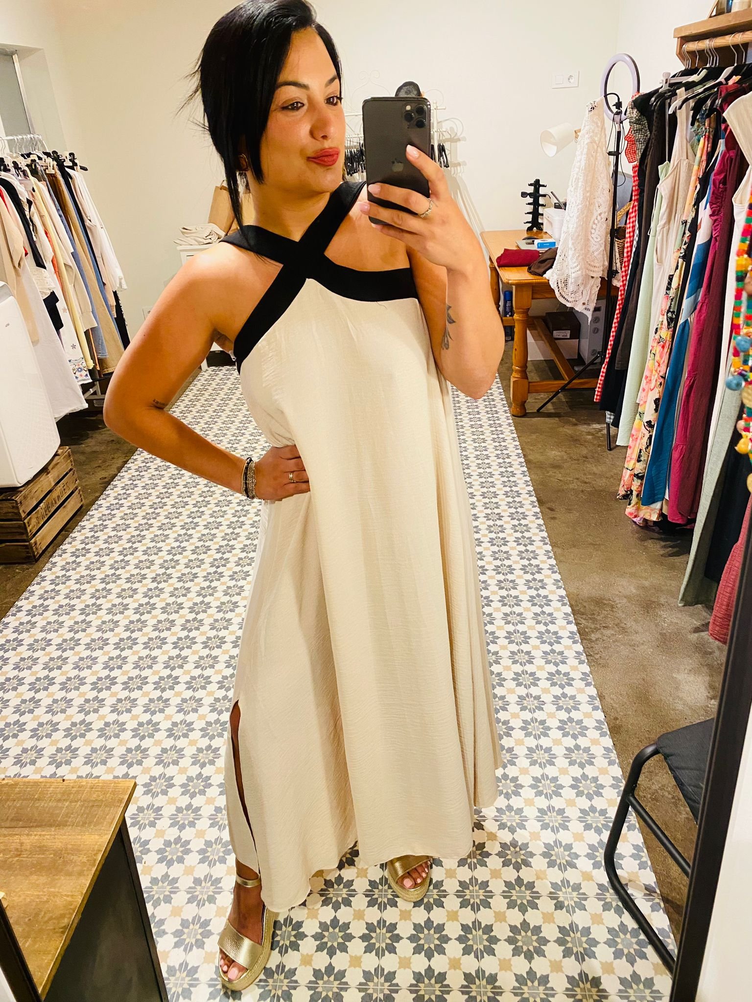 Vestido blanco y negro